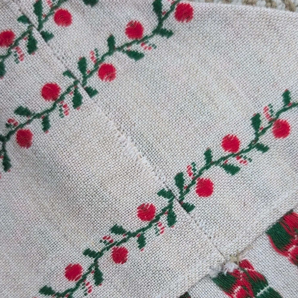 Farmhouse Scandinavian Table Runner Linen-Like Red Green Floral Vines Embroidery